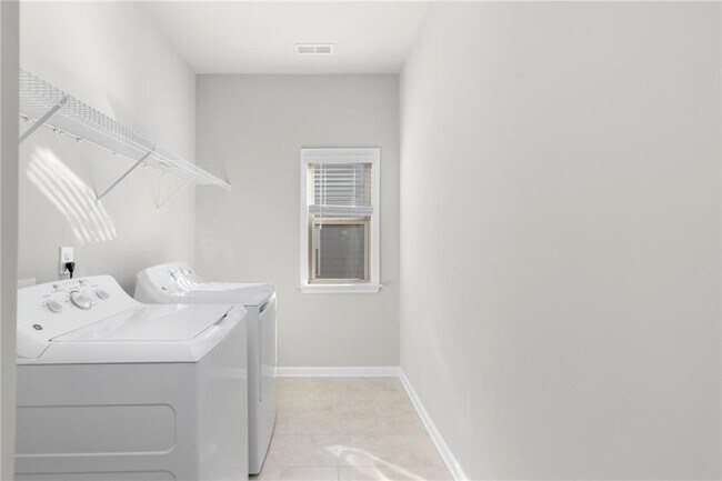 Building Photo - 4411 Claiborne Ct