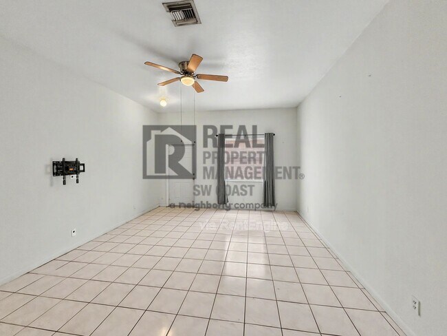 Building Photo - 1043 Abrams Blvd