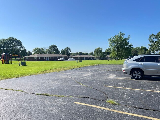 Building Photo - 5364 S Hutchinson Ave