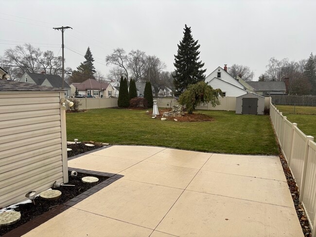 Building Photo - 3623 Columbus Ave