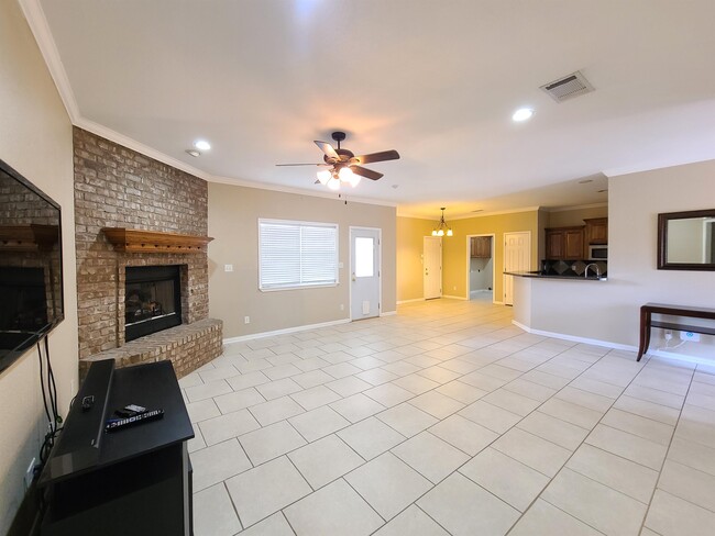 Building Photo - 4631 Bowie Dr