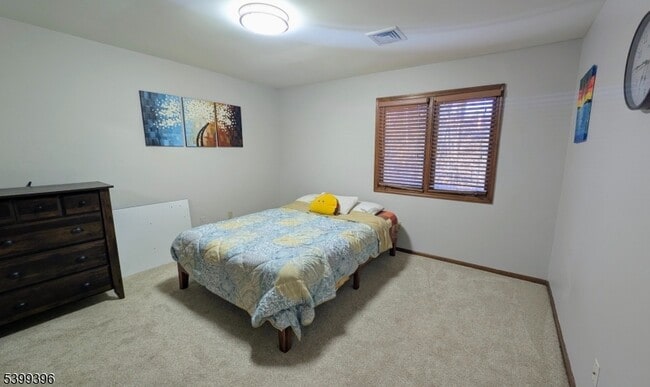 Building Photo - 22 Heritage Ct