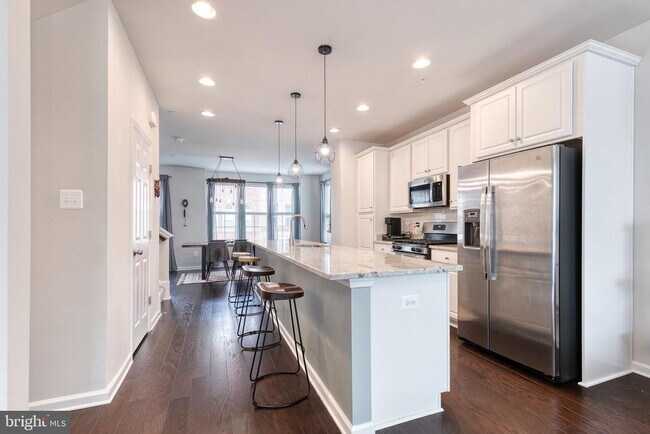 Building Photo - 12925 Brickyard Blvd