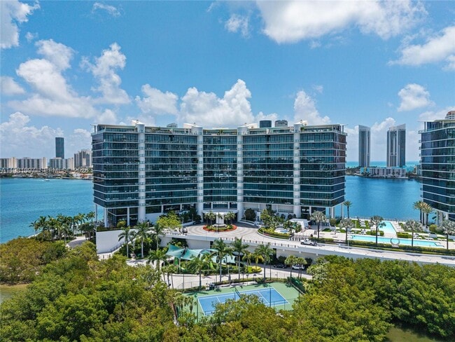 Building Photo - 5500 Island Estates Dr