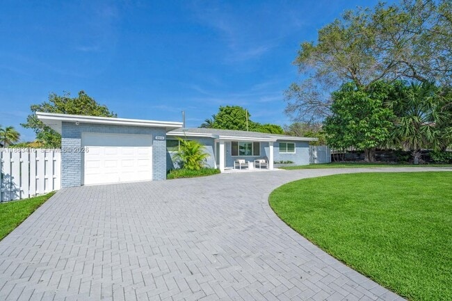 Building Photo - 465 NW 11th St