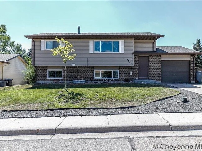Primary Photo - 4518 Ontario Ave