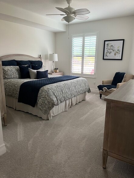 master bedroom - 799 Sterthaus Dr