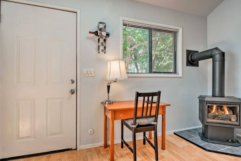 Building Photo - 673 Siskiyou Blvd