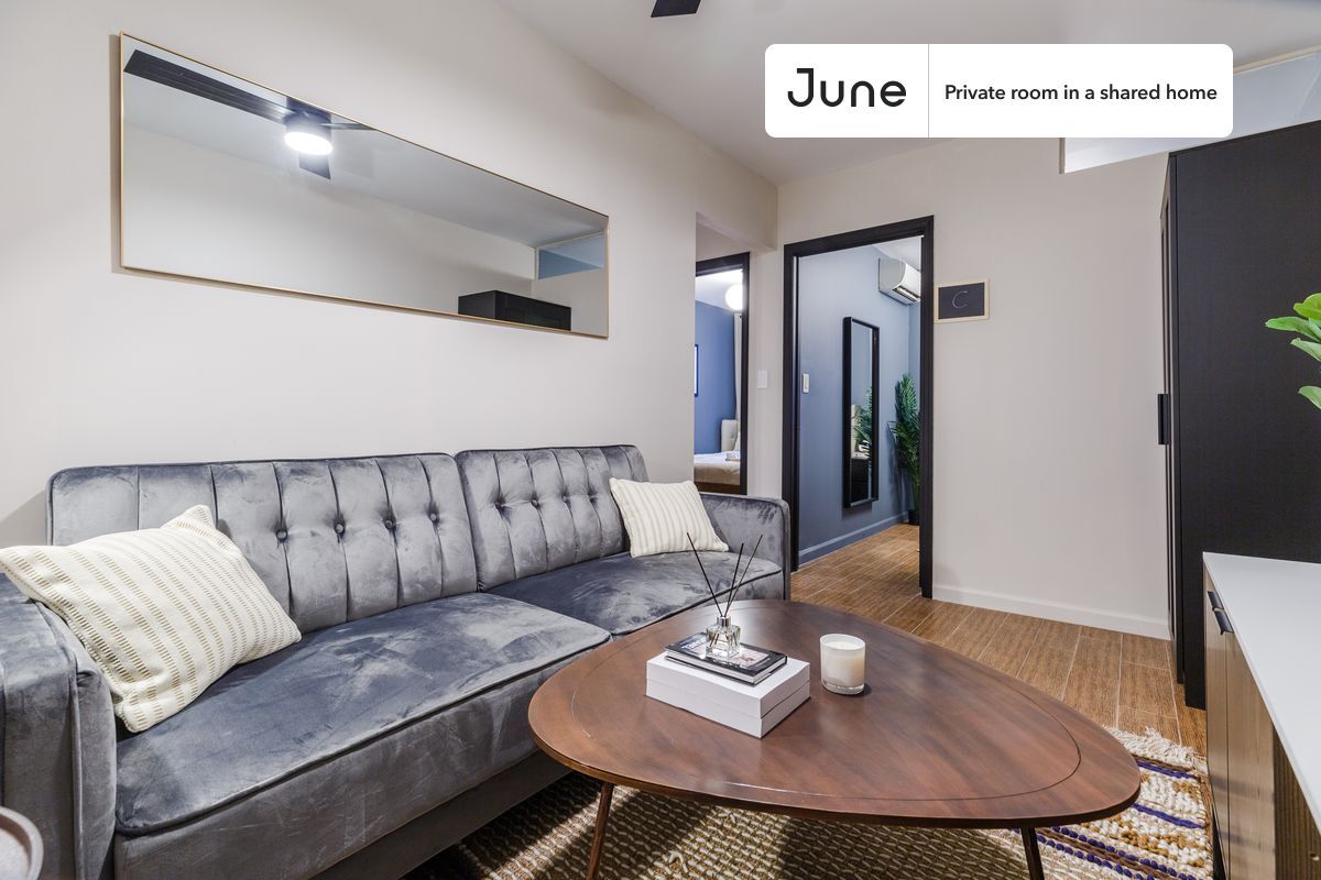 Building Photo - Room in Shared 3 bed/1 bath home