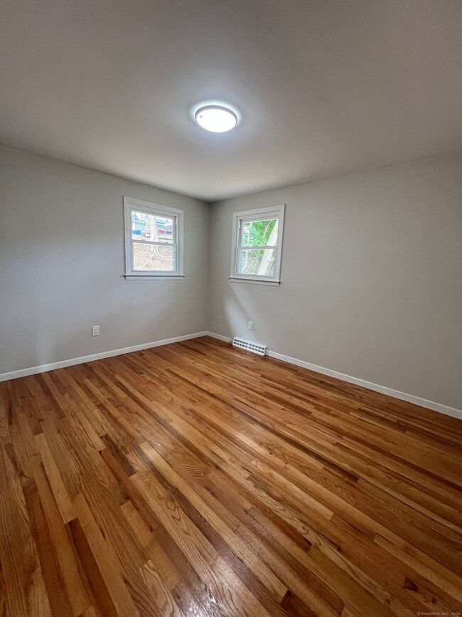 Building Photo - 132 Hillside Ave