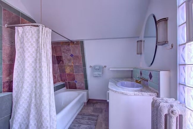 Building Photo - Unique Carriage House in Historic Congress Park