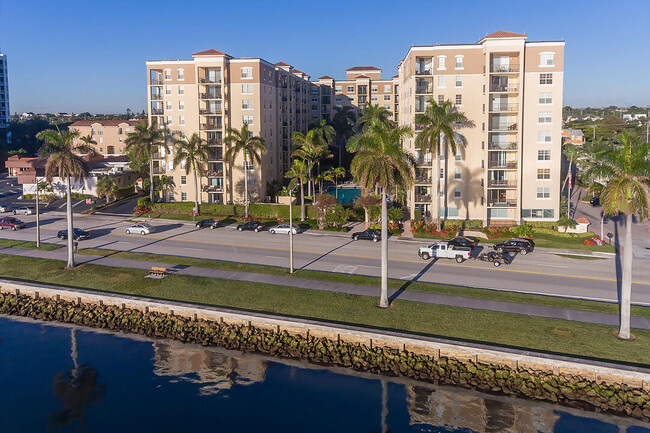 Building Photo - 1803 N Flagler Dr