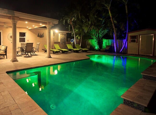 Building Photo - 433 SE 3rd Ter