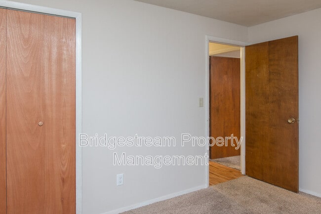 Building Photo - 5280 Monitor Dr