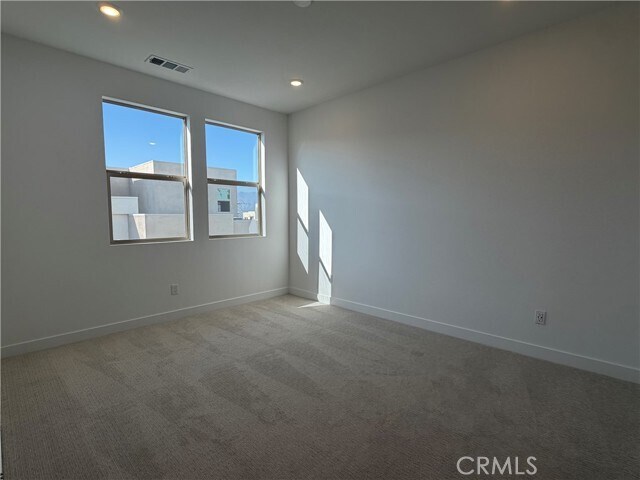 Building Photo - 1485 Snowberry Pl