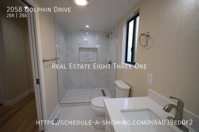 Building Photo - 2058 Dolphin Dr