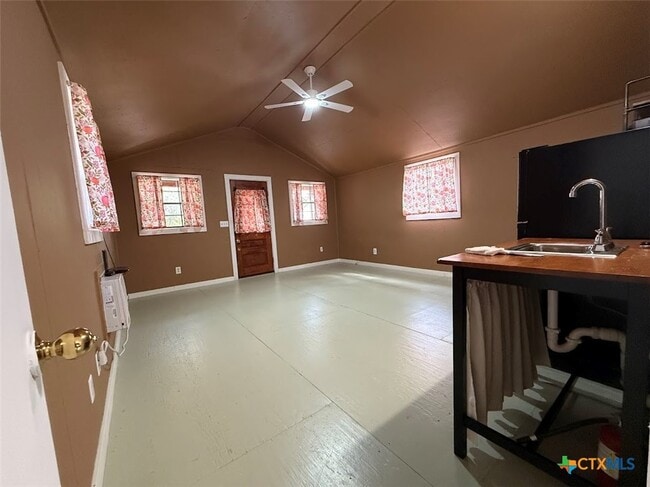 Building Photo - 510 Marlys Ave