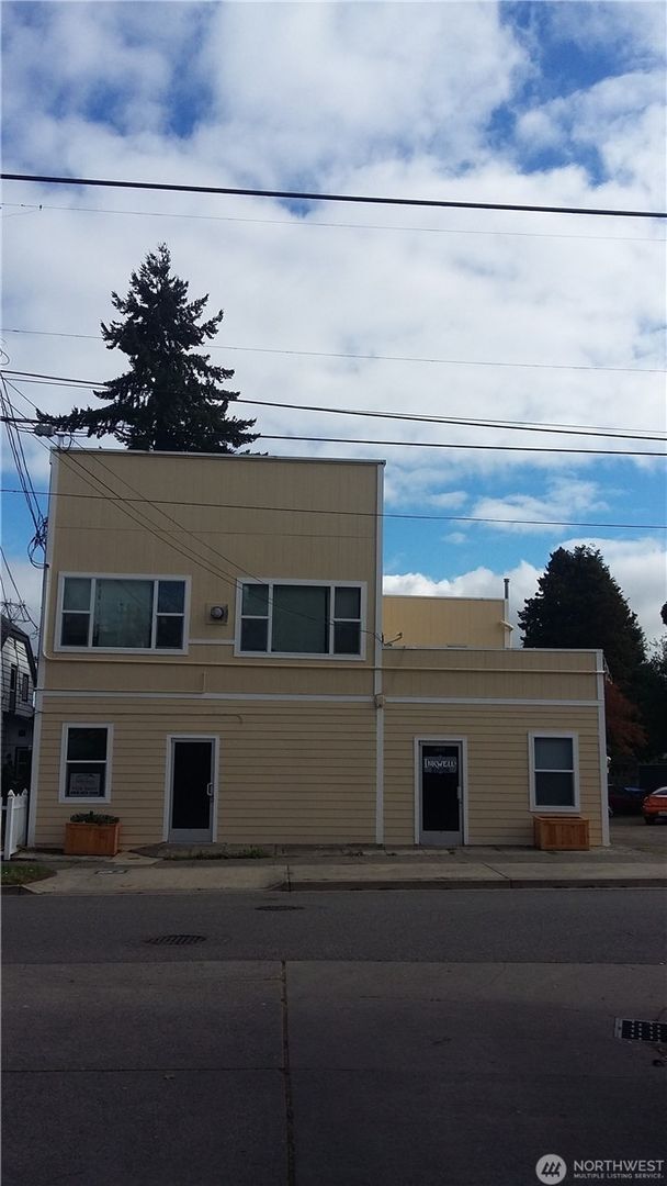 Building Photo - 2 bedroom Apt.  Near Evergreen Park