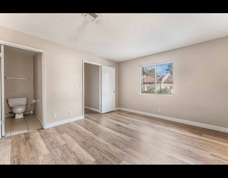 Building Photo - 5264 Child Ct