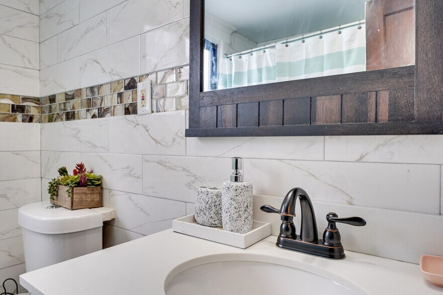 Building Photo - 184 Butler Ave