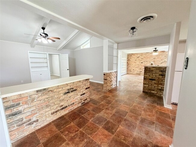 Building Photo - 20729 Canterbury Ln