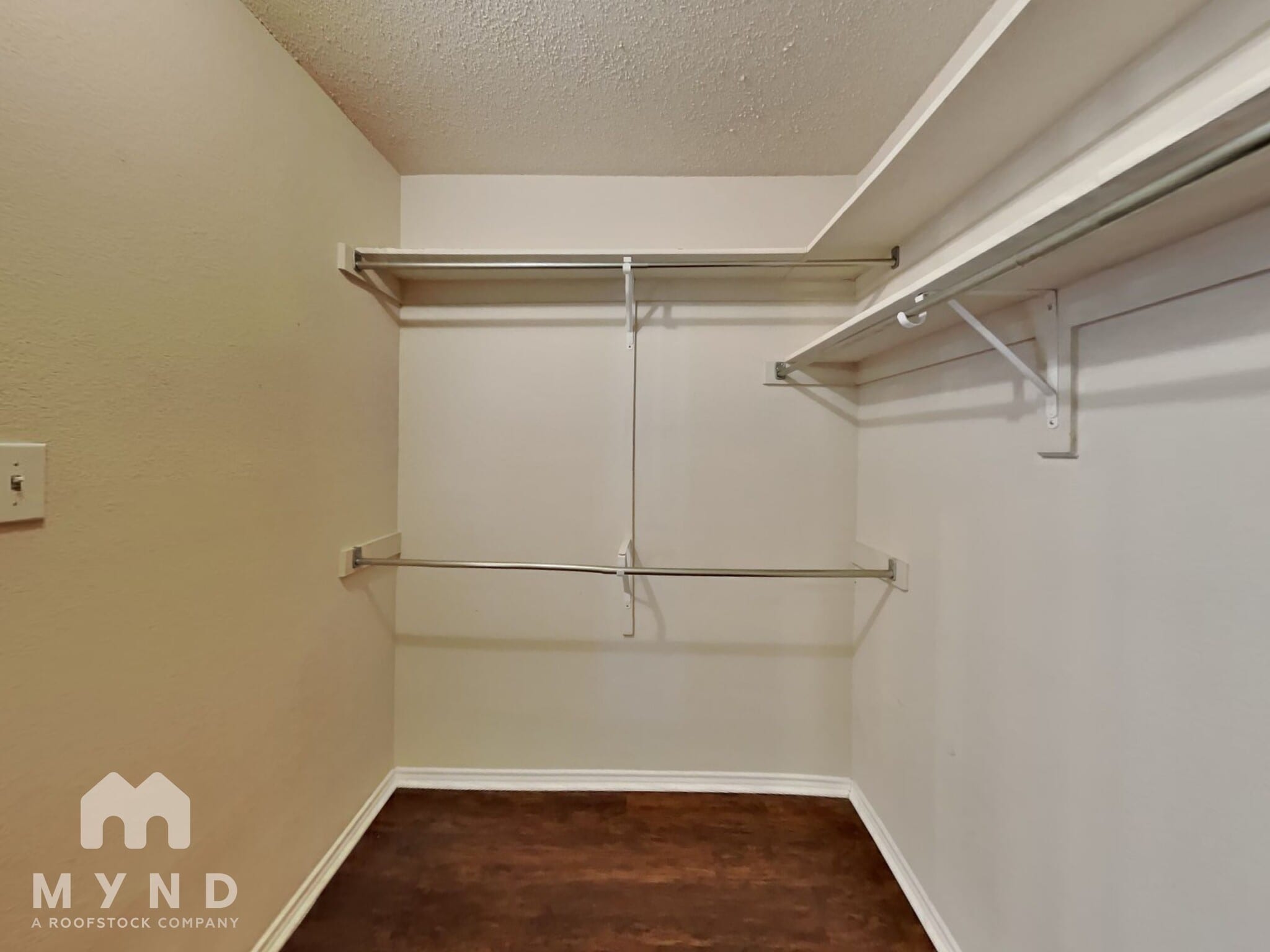 Building Photo - 1801 Bertram Dr