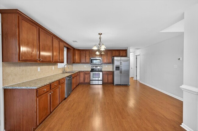 Building Photo - 155 W River Bend Dr