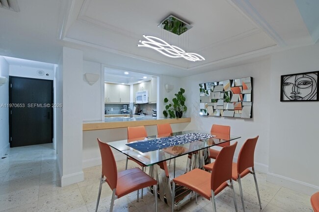 Building Photo - 2901 S Bayshore Dr