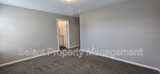 Building Photo - 4903 Whittlebury Dr