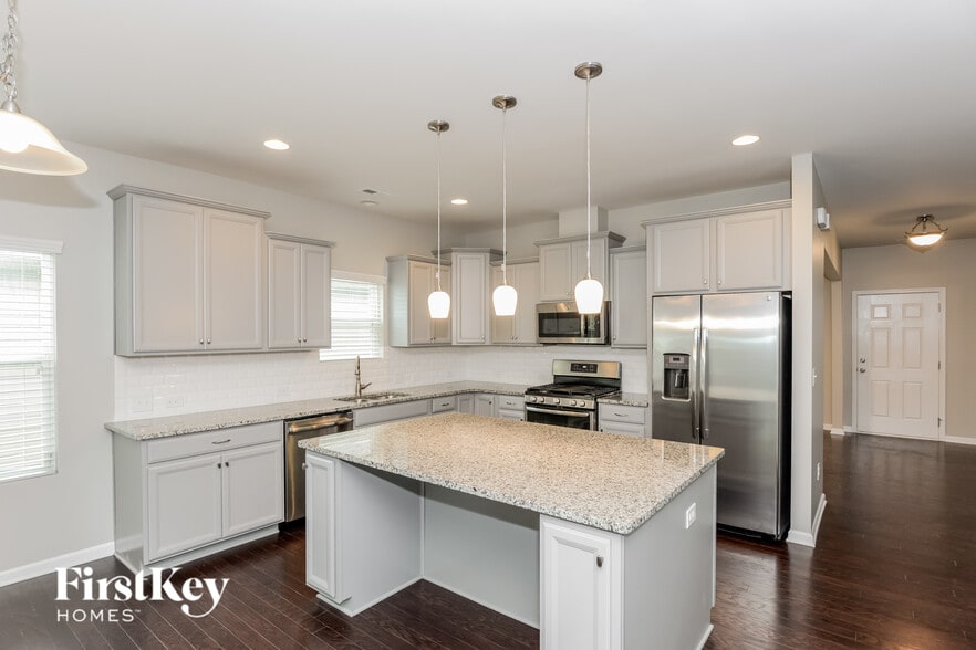 Building Photo - 6014 Eleanor Rigby Rd