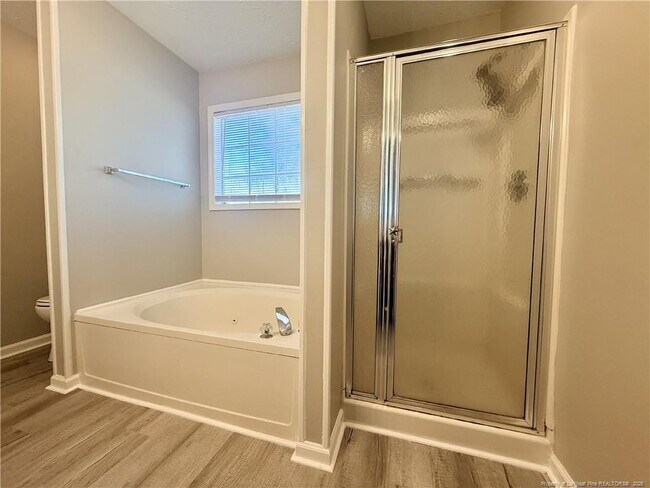 Building Photo - 224 Waterdown Dr