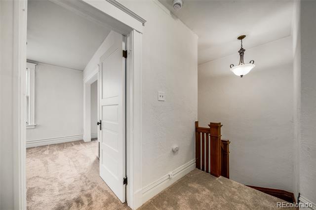 Building Photo - 1214 E 10th Ave