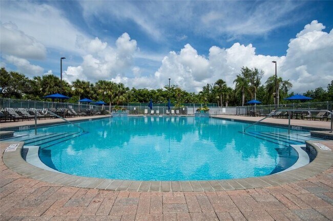 Building Photo - 1140 Cliffrose St