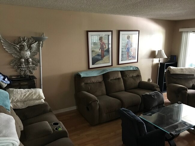 Living Room - 12200 Montecito Rd