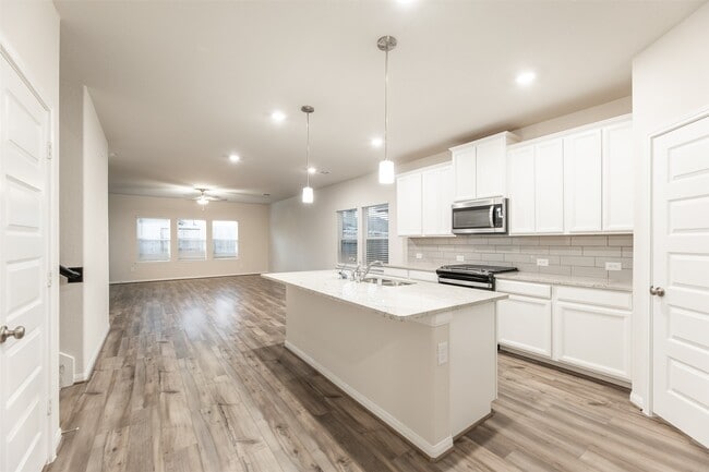 Building Photo - 13118 Everpine Trl