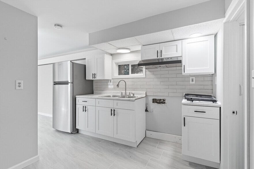 Bonus Studio - 115 Billian St