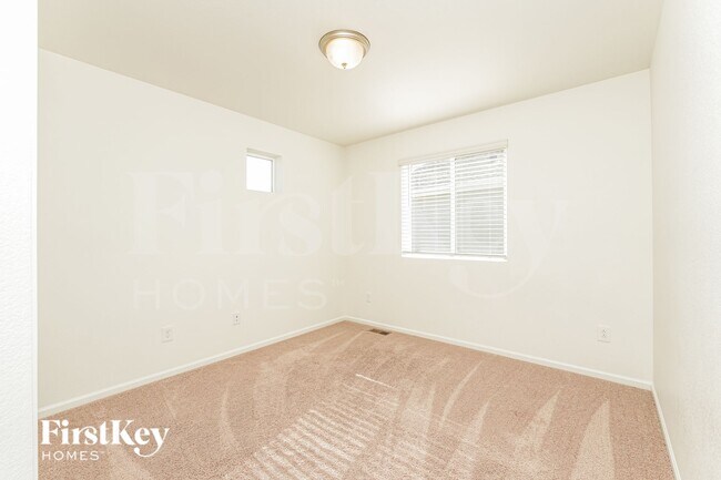 Building Photo - 10142 Luneth Dr