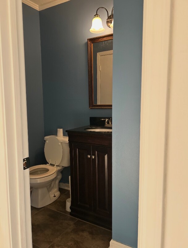 Building Photo - 303 N Rhodes St