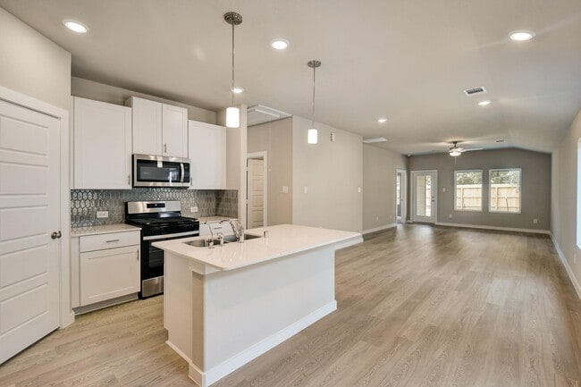 Building Photo - 1721 Succotash Oak Ct