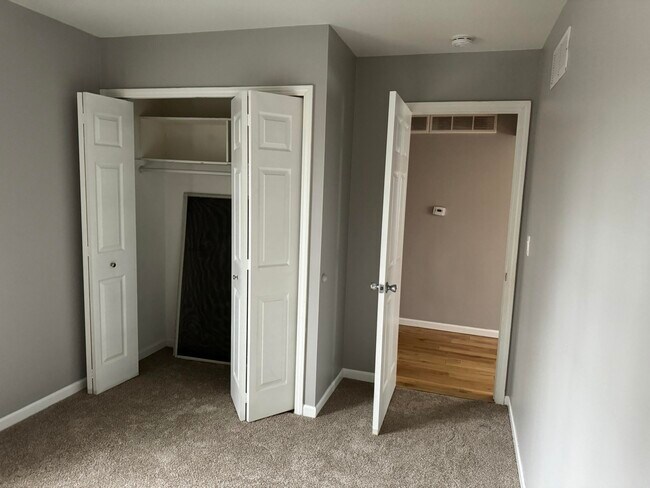 Building Photo - 30256 Southfield Rd