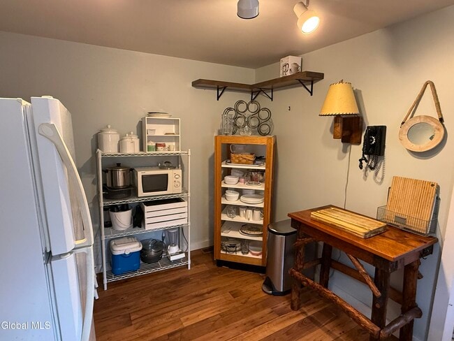 Building Photo - 3320 Travis Point Way