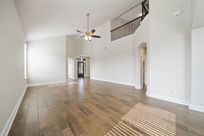 Building Photo - 4 Bedroom 3 Bathroom located in Copper Can...