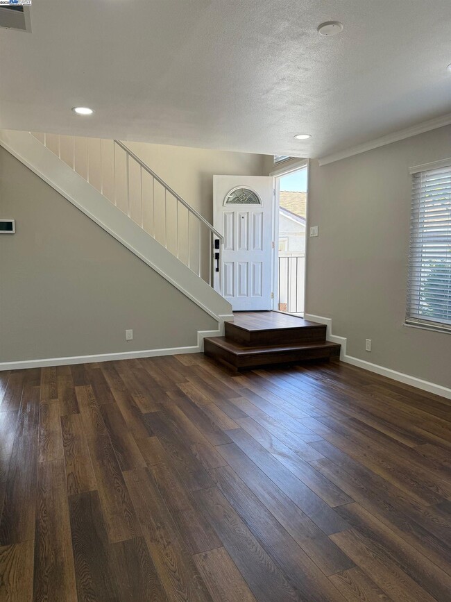 Building Photo - 2652 Autumnvale Dr