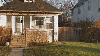 Building Photo - 11177 S Hermosa Ave