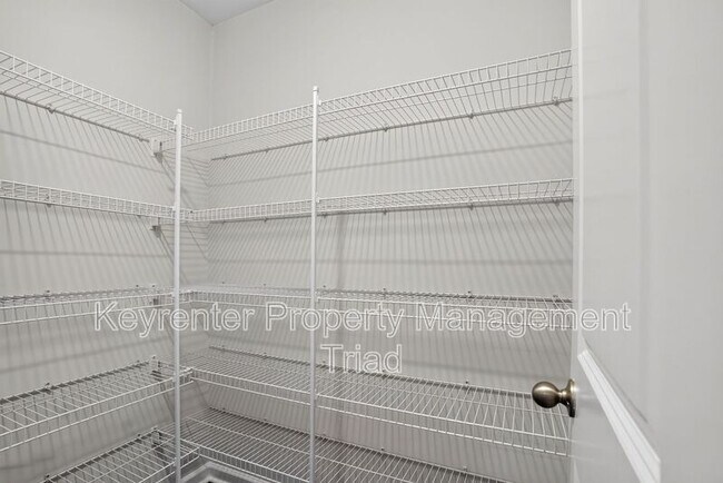 Building Photo - 5109 Black Frst Dr