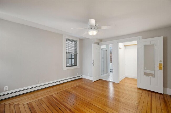Building Photo - 214 Broadway