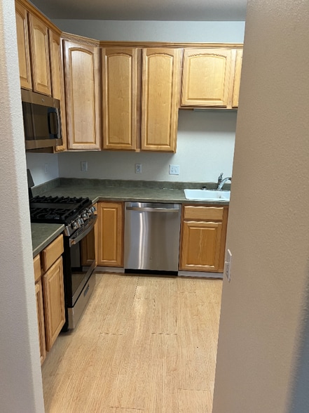 Building Photo - 4766 Grumman St