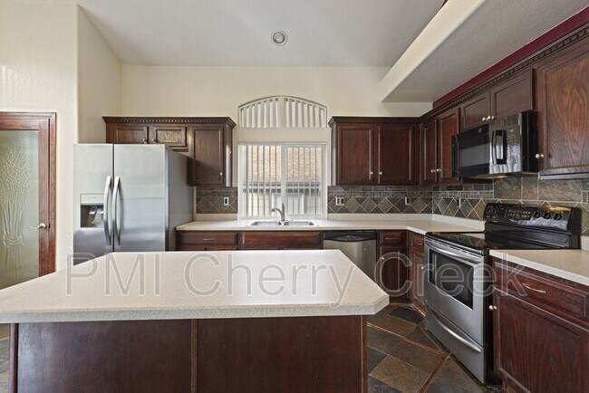 Building Photo - 20410 E Bellewood Pl