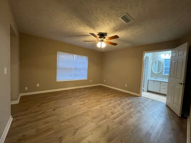 Building Photo - 8101 FL-89