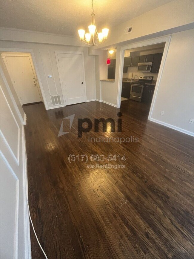 Building Photo - 1 W 28th St